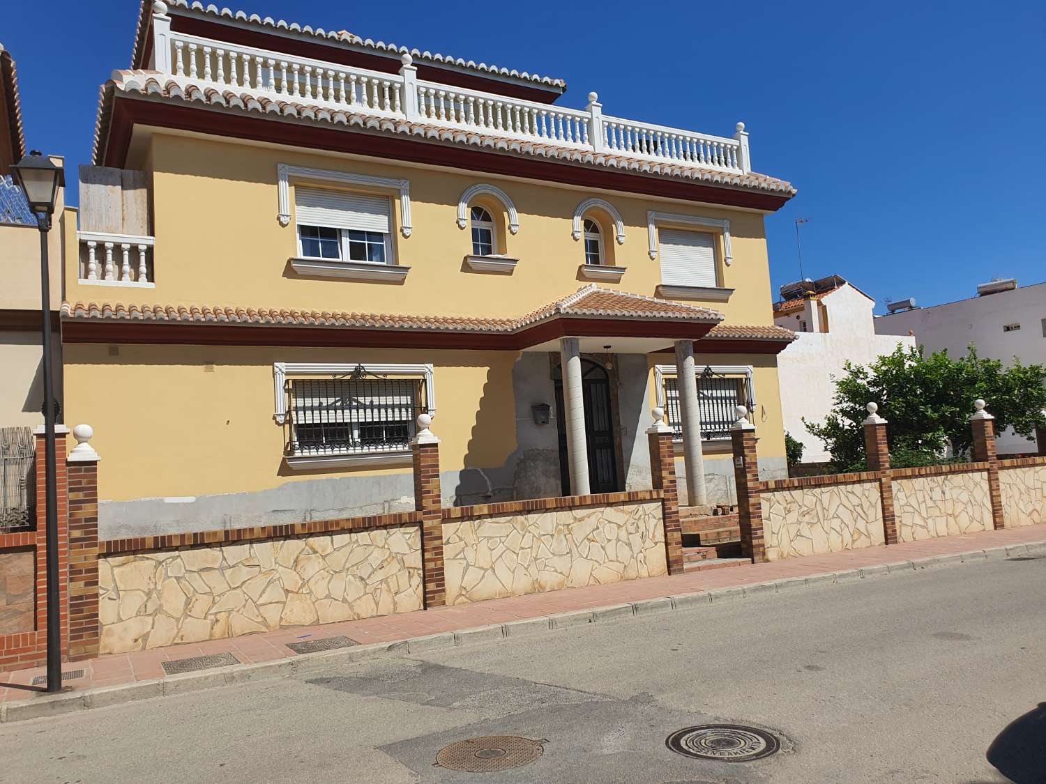 Дом в продаже в Laguna Beach (Torrox)